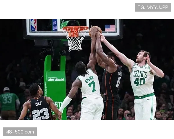 凯尔特人主场发威，布朗砍下30分助力大胜骑士20分